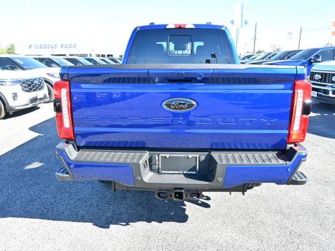 New 2026 Ford F250 Lariat w/ Black Appearance Package image 4