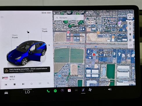 Used 2023 Tesla Model Y 2WD image 19