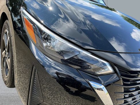 Certified 2024 Nissan Sentra SV FWD image 32