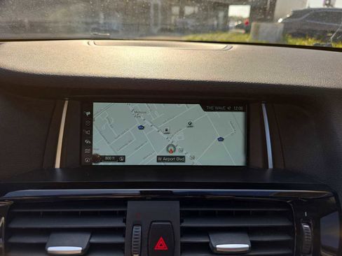 Used 2017 BMW X3 sDrive28i image 10