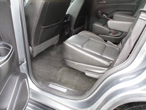 Used 2018 GMC Yukon SLT w/ HD Trailering Package image 18