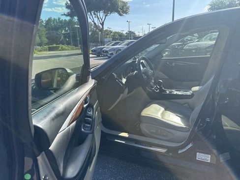 Used 2017 INFINITI Q50 3.0t Premium w/ Driver Assistance Package image 14