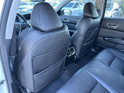 Used 2018 Acura TLX image 14