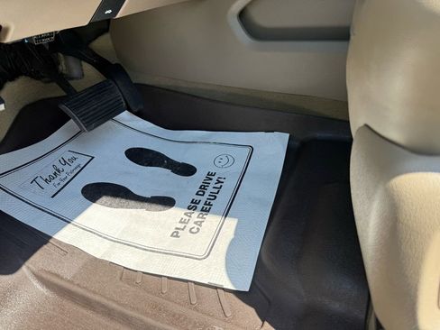 Used 2016 Chevrolet Suburban LT AWD/4WD image 17