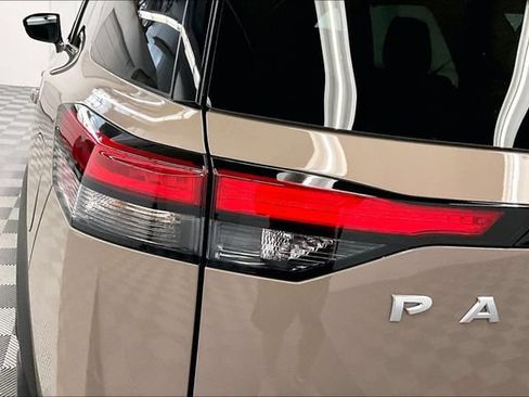 Used 2025 Nissan Pathfinder Platinum w/ Cargo Package AWD/4WD image 37