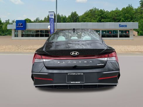 New 2025 Hyundai Elantra Limited image 5