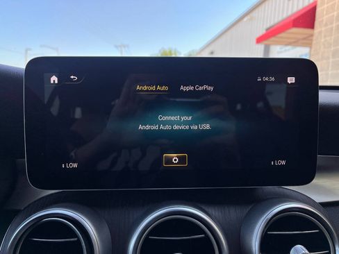 Used 2021 Mercedes-Benz GLC 300 4MATIC image 14