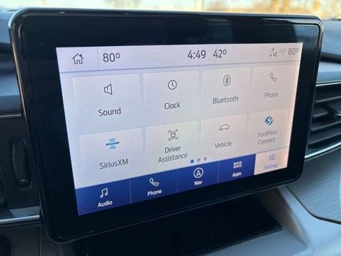 Used 2022 Ford Explorer XLT w/ Equipment Group 202A image 23