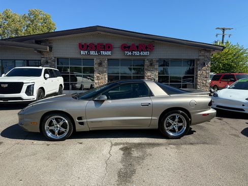 Used 2001 Pontiac Firebird Formula w/ 75th Anniversary Pkg image 5