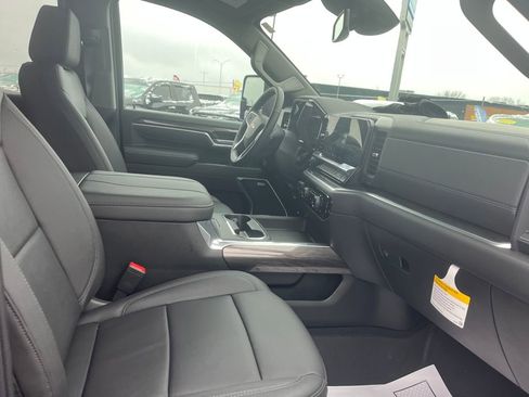 Used 2026 Chevrolet Silverado 3500 LTZ w/ LTZ Plus Package image 47