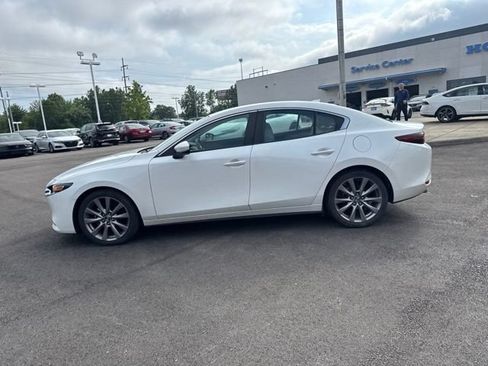 Used 2019 MAZDA MAZDA3 Sedan w/ Preferred Package FWD image 10