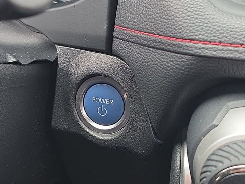 Used 2021 Toyota RAV4 SE w/ Weather & Moonroof Package image 20