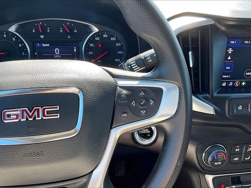 Used 2022 GMC Terrain SLE w/ Driver Convenience Package FWD image 23