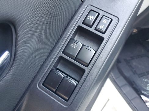 Used 2024 Nissan Frontier SL w/ Technology Package image 19