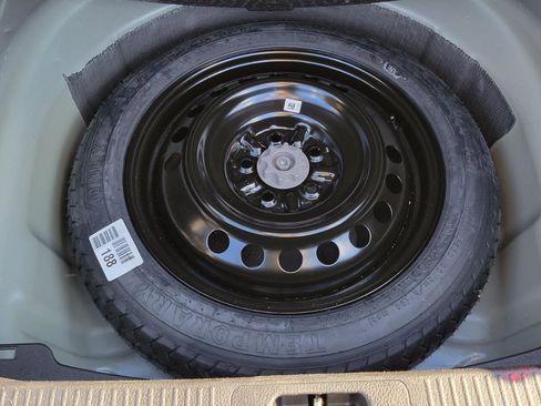 Used 2025 Toyota Camry SE image 42