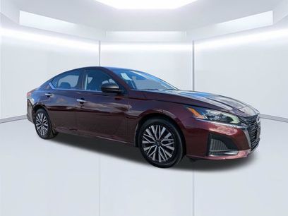 Used 2025 Nissan Altima 2.5 SV