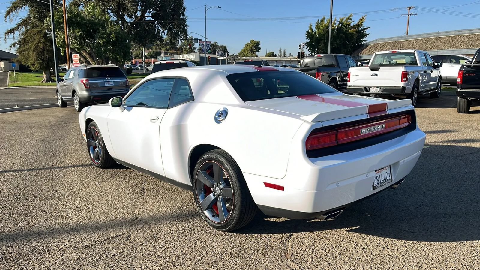 Used 2013 Dodge Challenger SXT RWD image 4