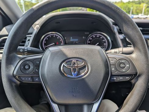 Used 2020 Toyota Camry LE w/ Convenience Package AWD/4WD image 24