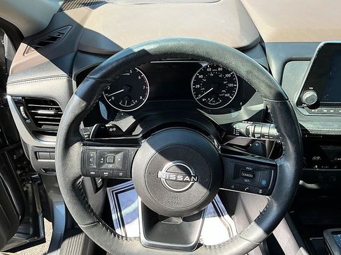 Certified 2023 Nissan Rogue SV w/ SV Premium Package FWD image 14