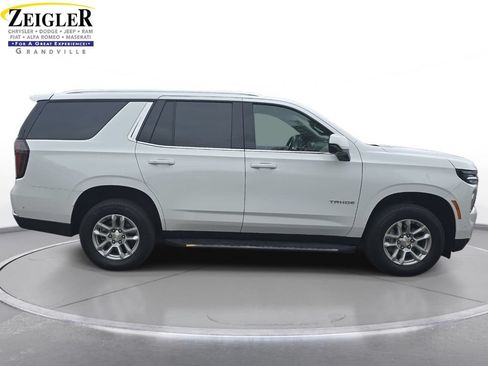 Used 2025 Chevrolet Tahoe LT AWD/4WD image 4