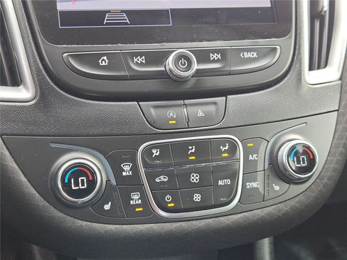 Used 2023 Chevrolet Malibu LT image 30