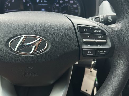 Used 2019 Hyundai Kona SE FWD image 29