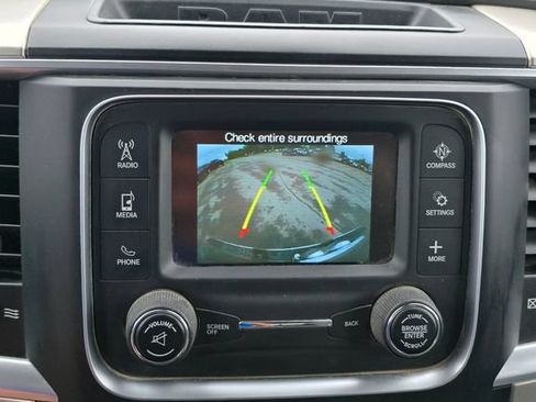 Used 2020 RAM 1500 Classic SLT AWD/4WD image 21