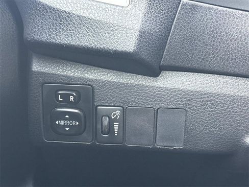 Used 2015 Toyota Corolla S image 26