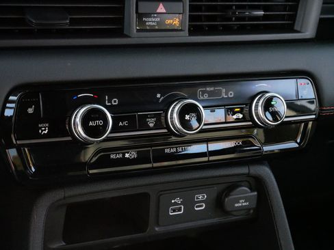 Certified 2025 Honda Pilot TrailSport image 23