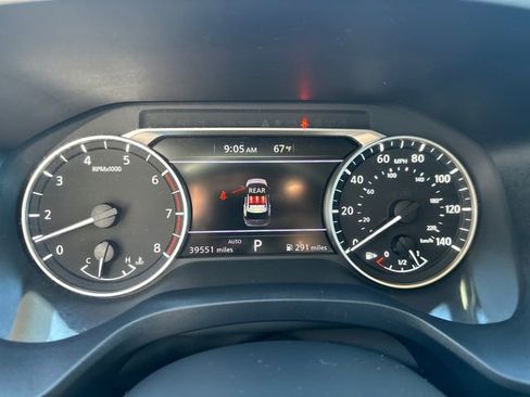 Used 2024 Nissan Rogue S image 23