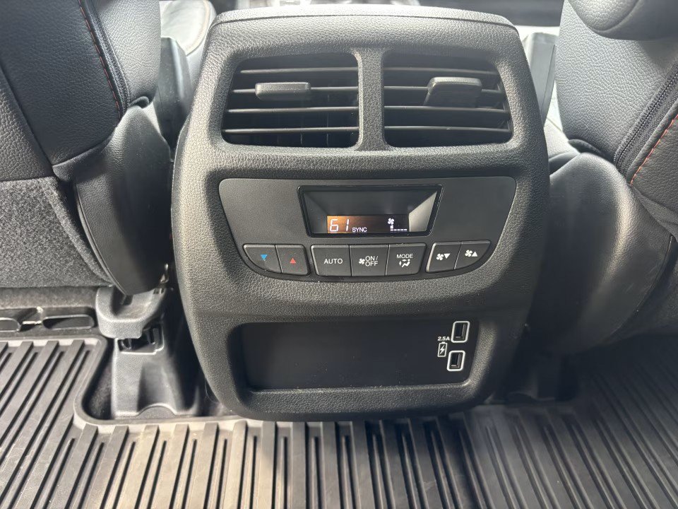 Used 2022 Honda Pilot TrailSport image 17