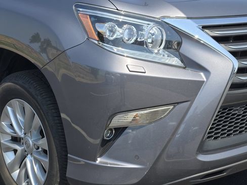 Used 2018 Lexus GX 460 Premium AWD/4WD image 9