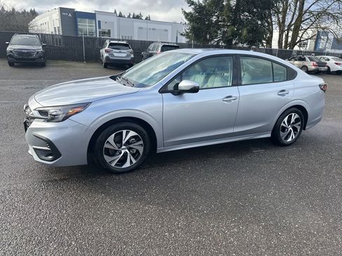 Used 2025 Subaru Legacy Premium image 2