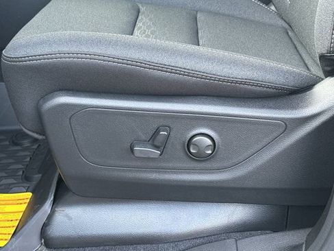 New 2026 RAM 1500 4x4 Crew Cab image 10