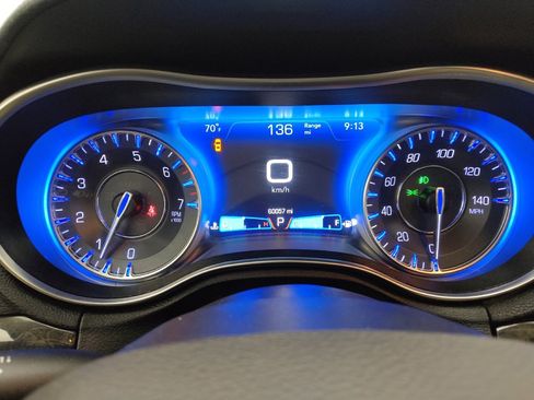 Used 2020 Chrysler 300 Limited RWD image 23