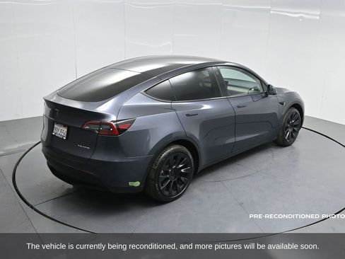 Used 2023 Tesla Model Y Long Range image 47