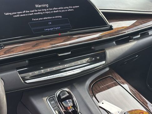 Used 2022 Cadillac Escalade ESV Sport Platinum w/ Heavy-Duty Trailer Package image 21