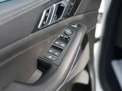Used 2023 BMW X5 xDrive40i AWD/4WD image 29