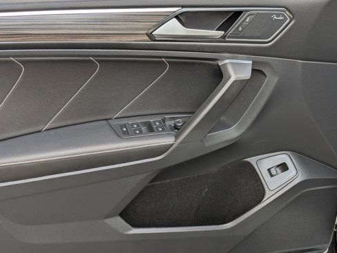 Used 2022 Volkswagen Tiguan SEL R-Line image 14