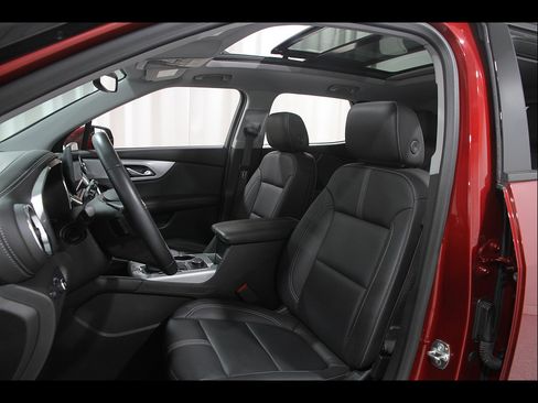 Used 2023 Chevrolet Blazer LT AWD/4WD image 5