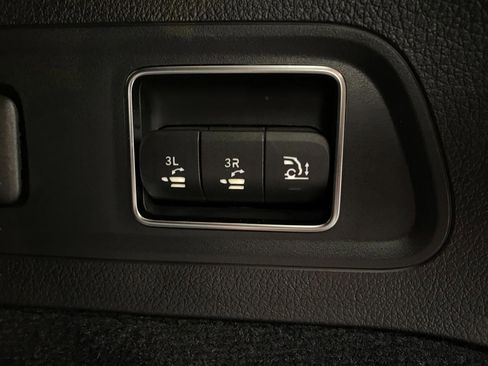 New 2026 Mercedes-Benz GLS 450 4MATIC image 7