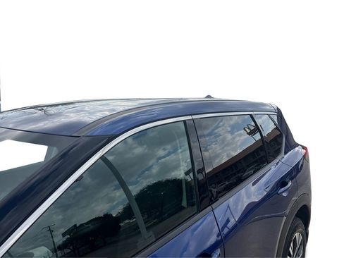 Used 2021 Nissan Rogue SV image 12