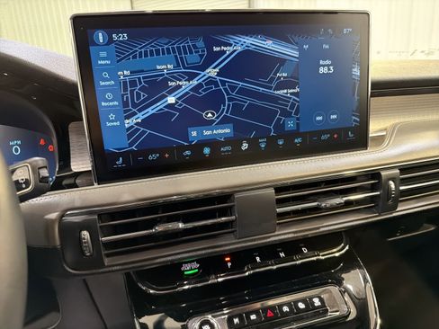 Used 2023 Lincoln Corsair FWD image 19
