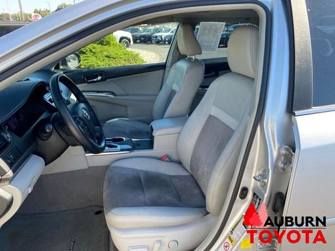 Used 2013 Toyota Camry XLE w/ Leather Pkg FWD image 29