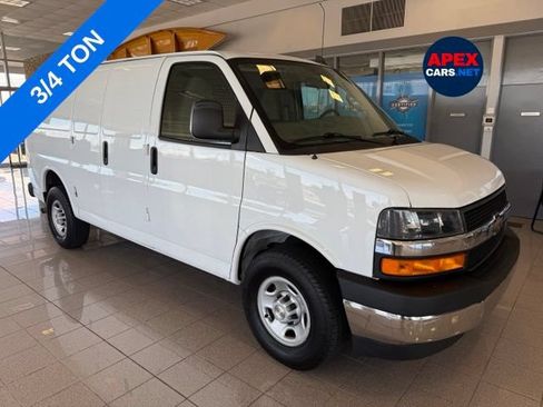 Used 2021 Chevrolet Express 2500 w/ Driver Convenience Package RWD image 1