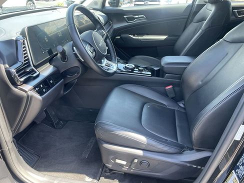 Certified 2023 Kia Sportage EX AWD/4WD image 9