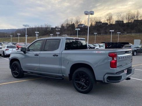 Certified 2025 Chevrolet Silverado 1500 Custom image 3