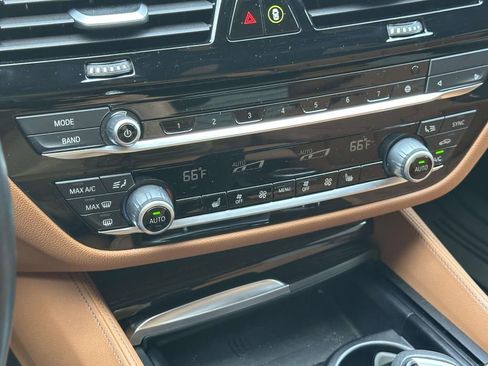 Used 2023 BMW 540i xDrive w/ M Sport Package AWD/4WD image 25