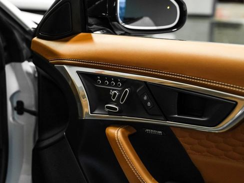 Used 2024 Jaguar F-TYPE R-Dynamic RWD image 39
