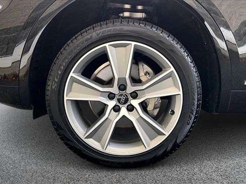 Used 2025 Audi Q5 2.0T Premium w/ Convenience Plus Package image 34